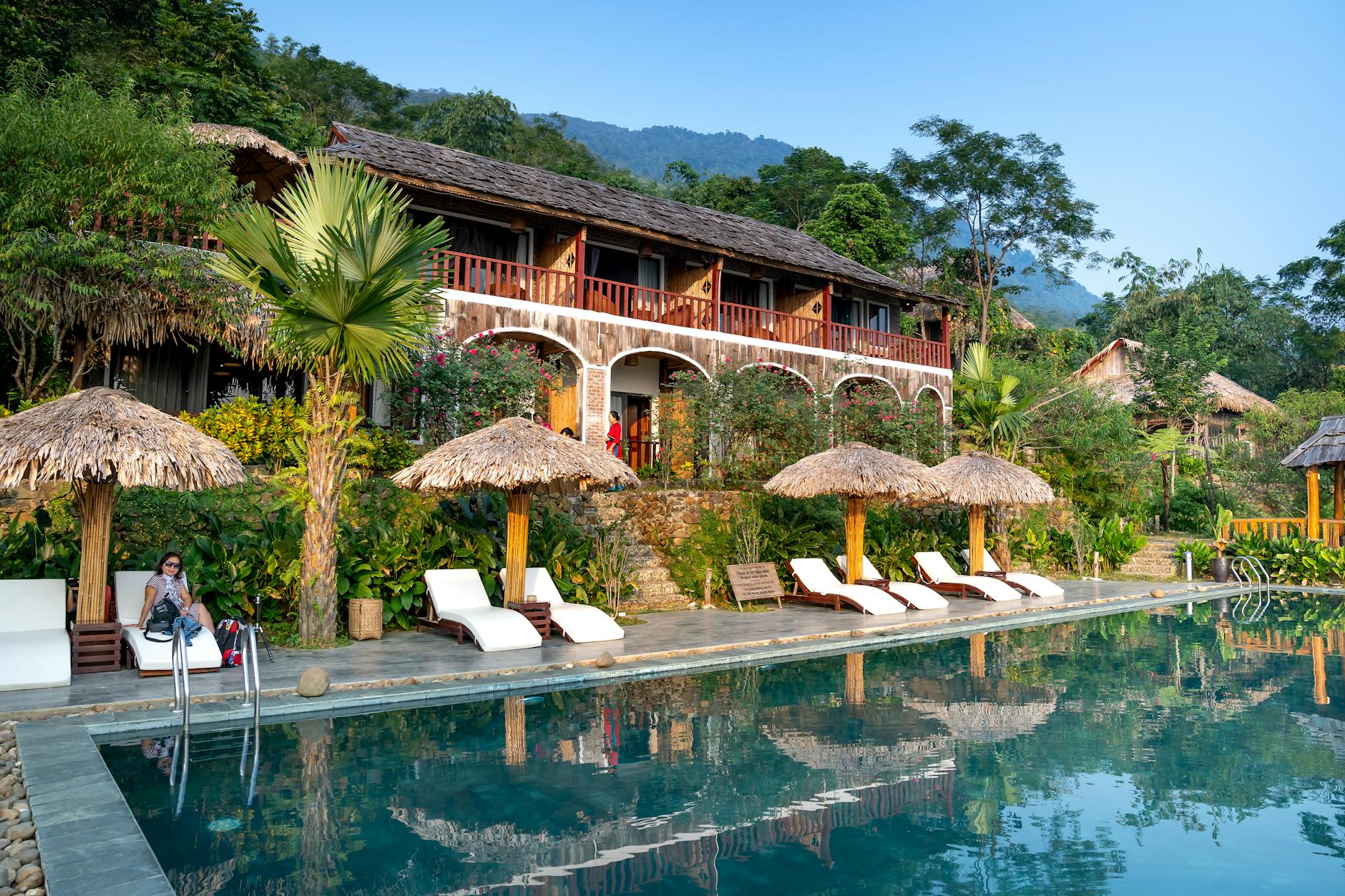 Deep Cleaning - Villa work in action 1